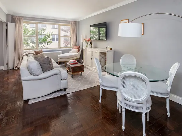 415 East 52nd Street 3FB image 2 of 9