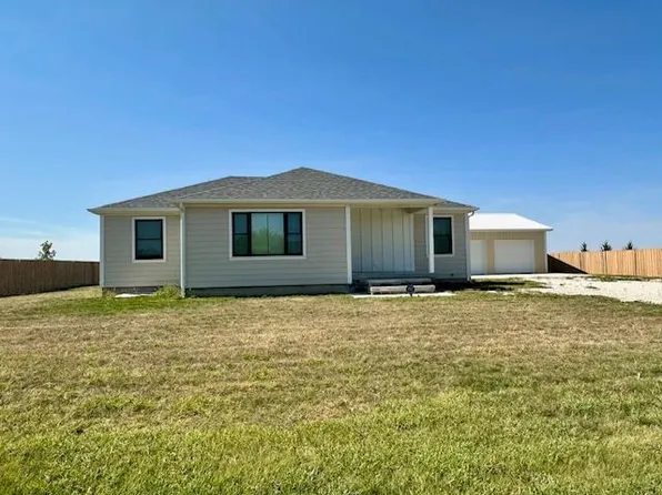 1507 N 3rd St, Cimarron, KS 67835