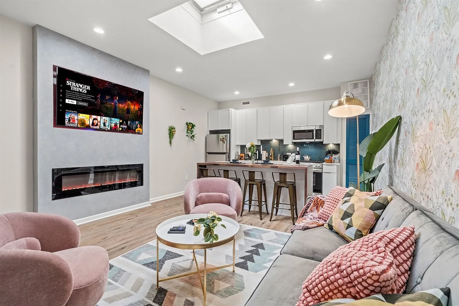 1 bed, 1.0 bath, $4,940 — Photo 3