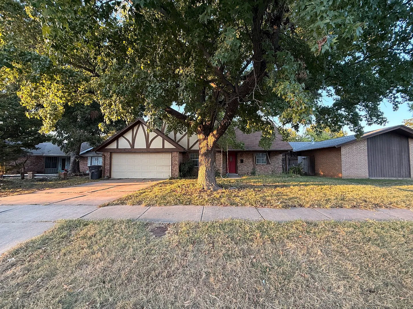 East Tulsa Single Family Home for Rent 4 beds 2 bath — Photo 1