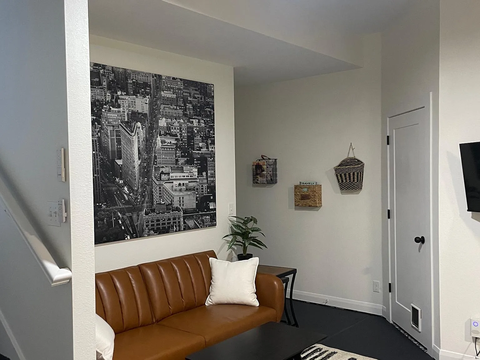 1825 W 67th Pl — Photo 2