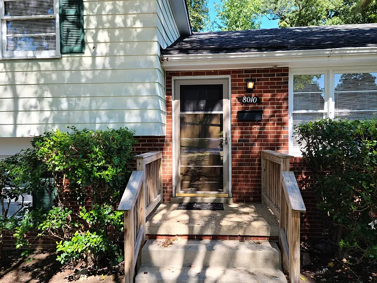 8010 Sycamore Ln — Photo 2