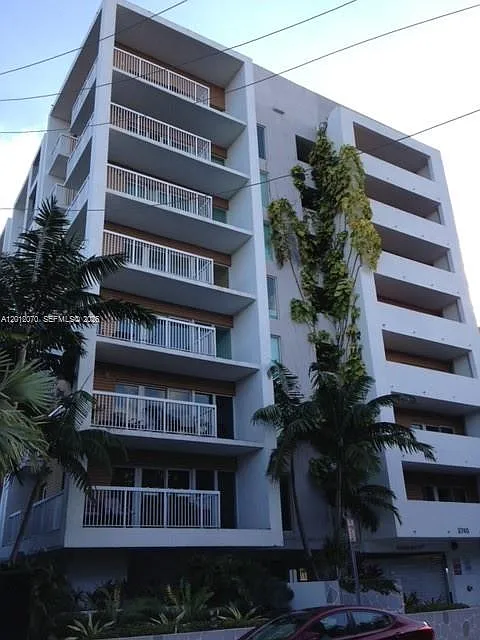 2740 SW 28th Ter #304