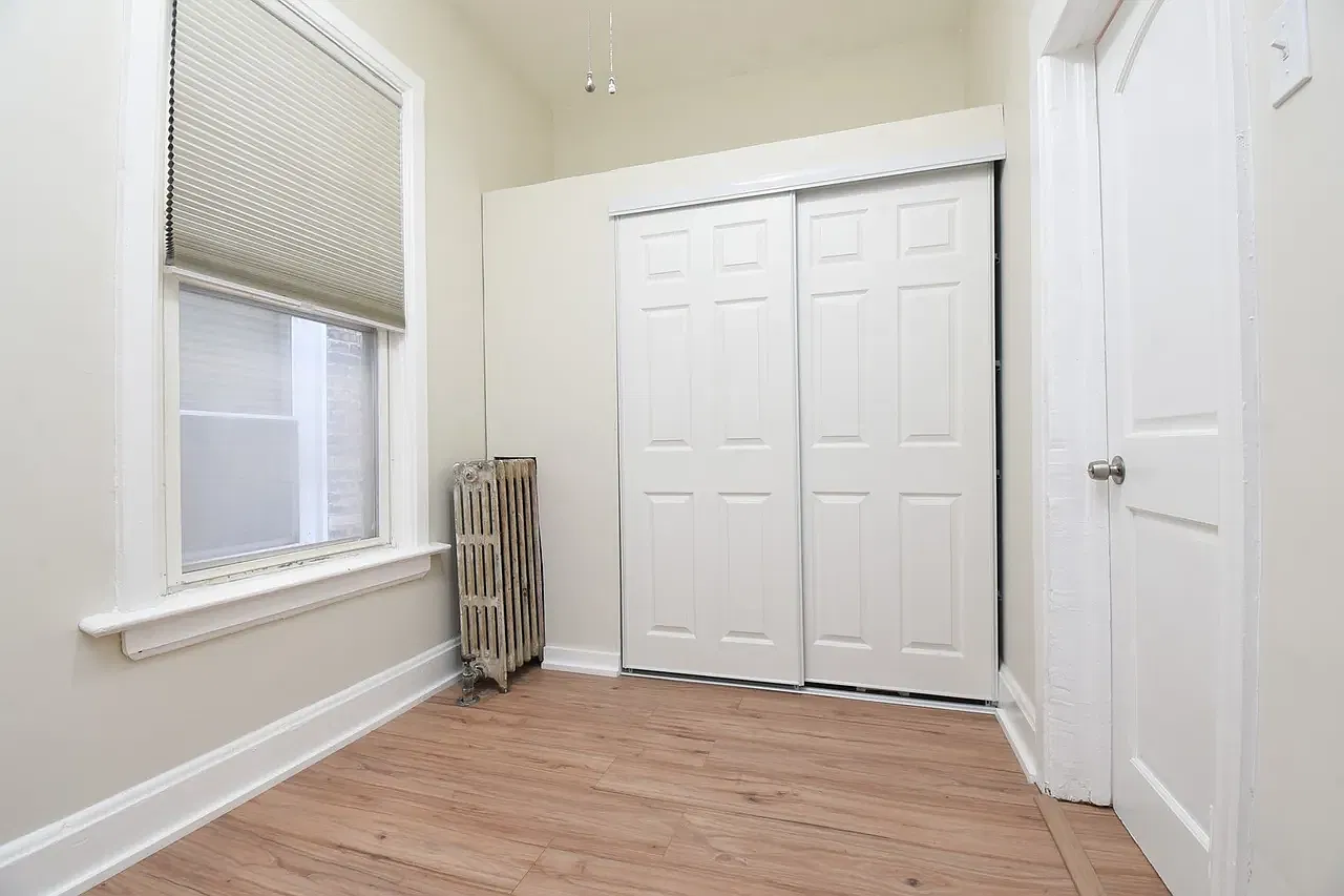 2 bed, 800 sqft, $2,500 — Photo 4