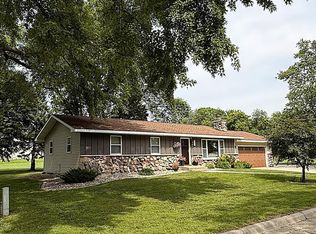 112 Orchard Cir, Montevideo, MN 56265