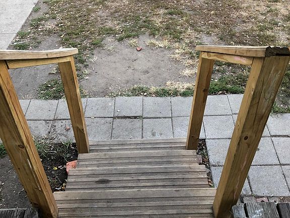 porch stairs (4 steps)