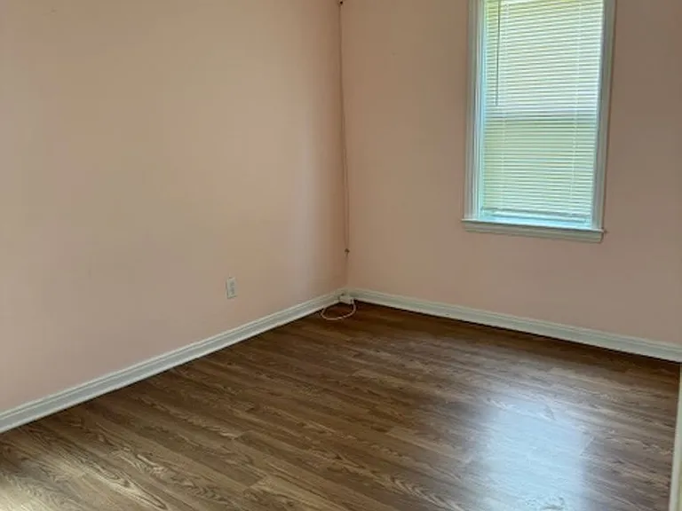 5150 E Outer Dr — Photo 6