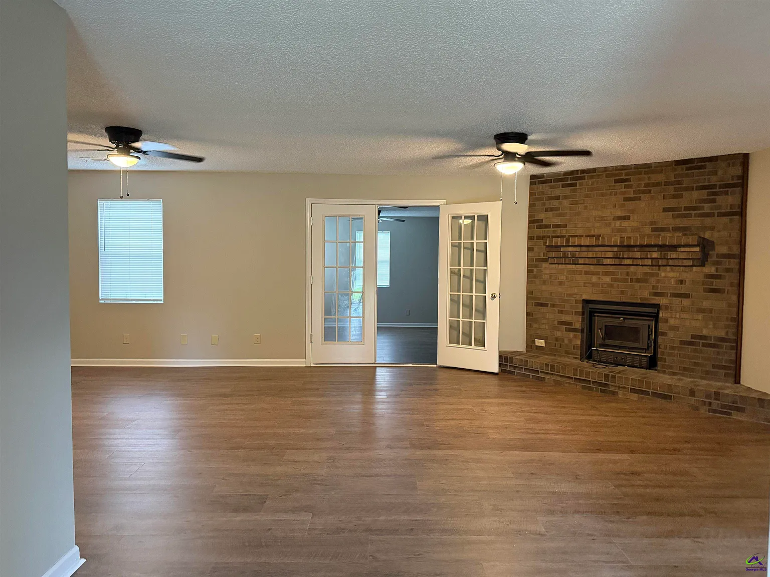 4 bed, 3.0 bath, 2774 sqft, $2,000 — Photo 3