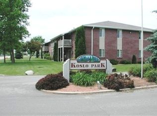 1340 Geneva Rd APT 10, Menasha, WI 54952