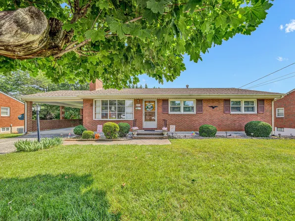 4711 Florist Rd NW, Roanoke, VA 24012