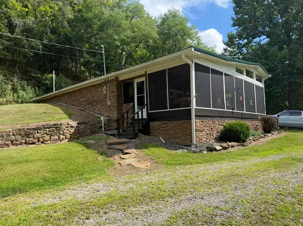 572 Dameron Rd, Ballard, WV 24918