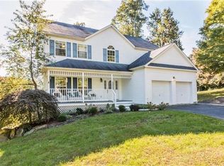2 Meadow Ct, Cortlandt Manor, NY 10567