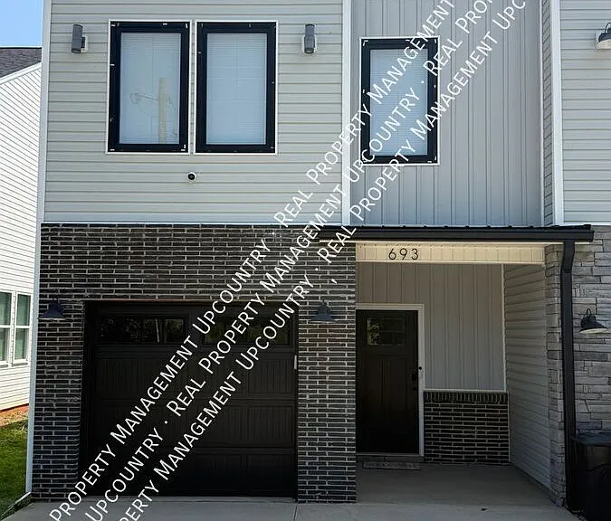693 Neighborhood Rd — Photo 1