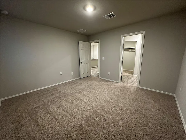506 Dalloway St — Photo 23