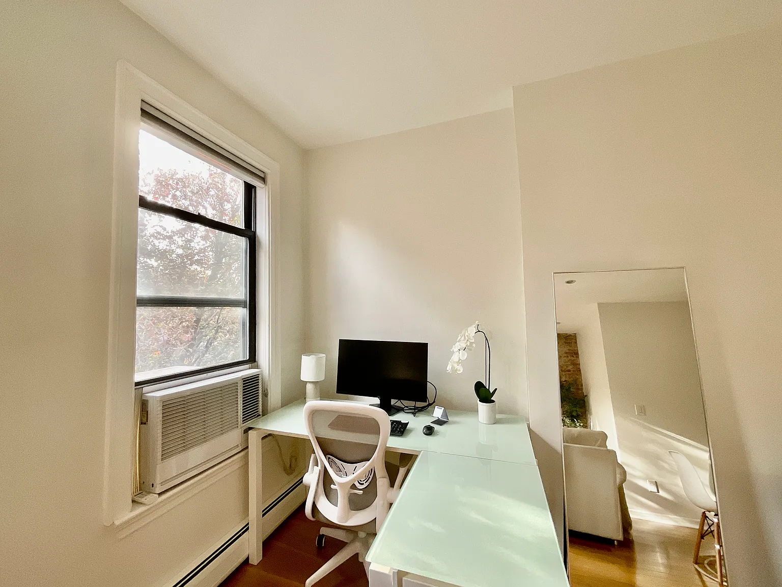 134 Wayne St — Photo 3