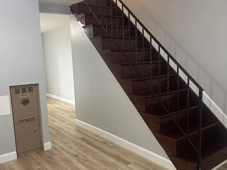 97 Carroll View Ave — Photo 10