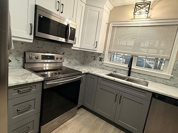 4th image of 710 Whisperwood Dr