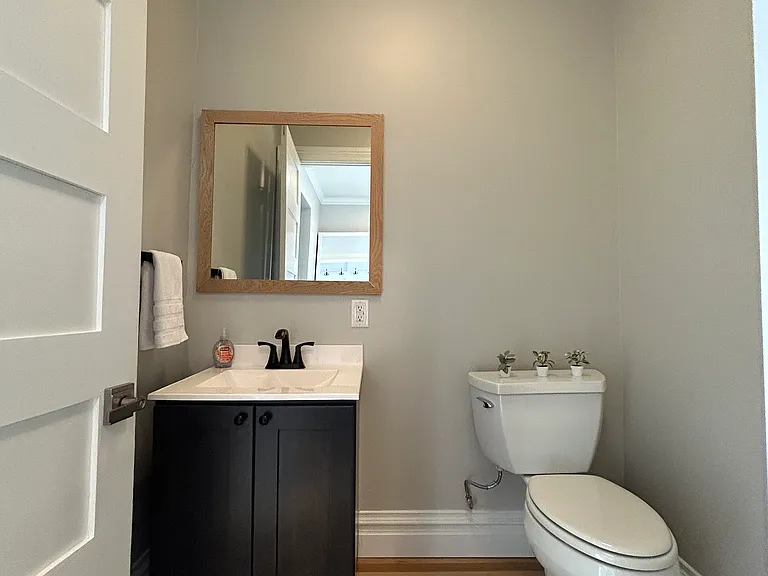 931 Oakland Ave — Photo 11