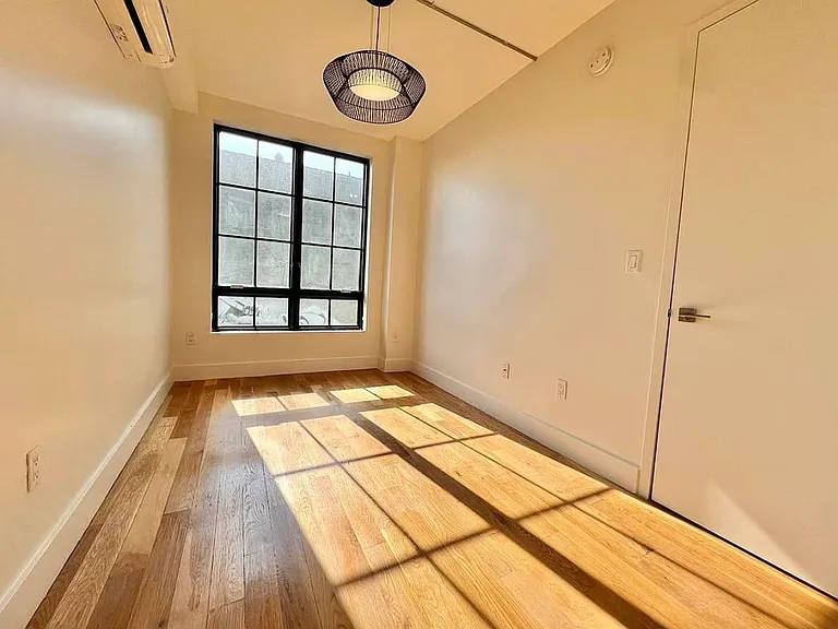 12 Ford St #7C — Photo 11