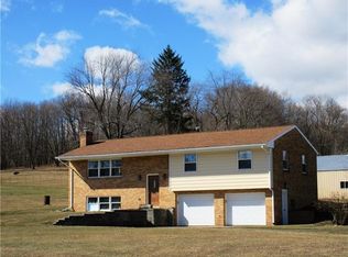 910 Saxonburg Rd, Butler, PA 16002