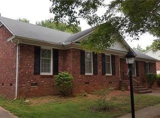 5921 Haddington Dr, Charlotte, NC 28215