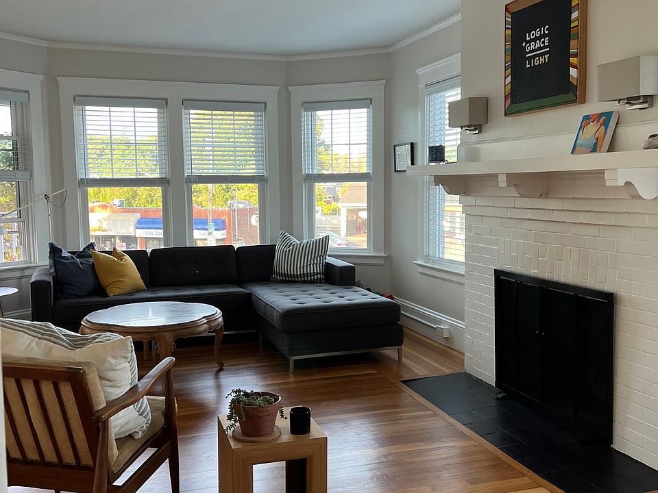 1st image of 771 Blackstone Blvd