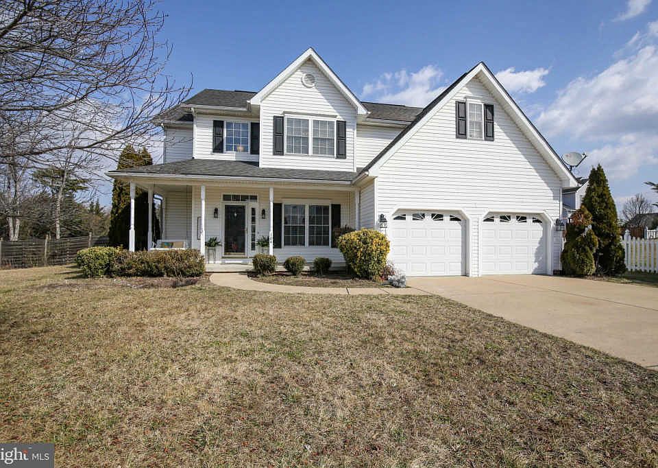 1st image of 104 Maverick Ct