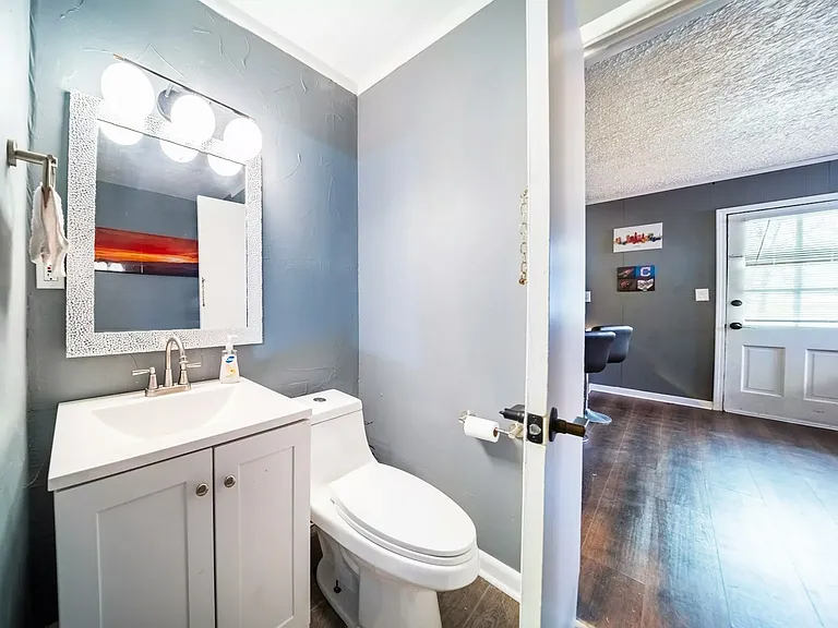 2513 Greenvale Rd — Photo 30