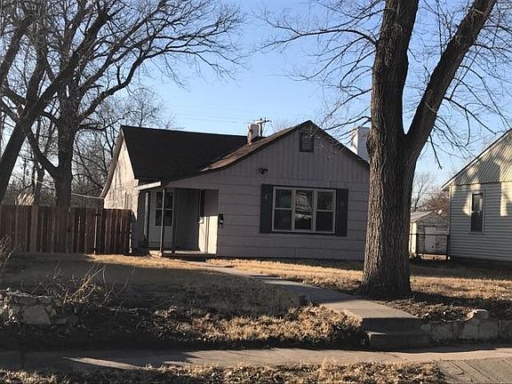 2nd image of 1511 N Orchard Ave