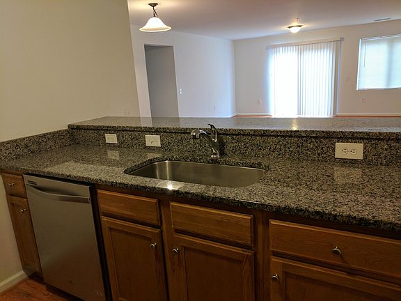 Granite counters and stainless appliances