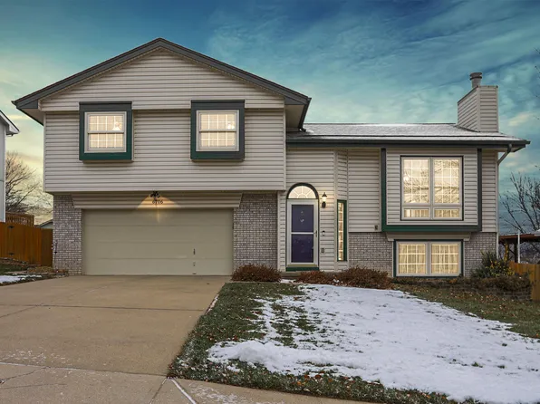 6706 Hill Crest Ln, La Vista, NE 68128