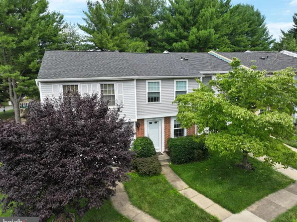 1680 Harvest Green Ct, Reston, VA 20194