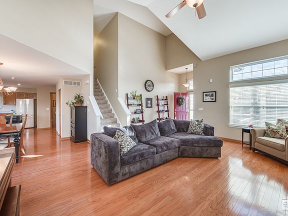4th image of 1566 Westbury Cir
