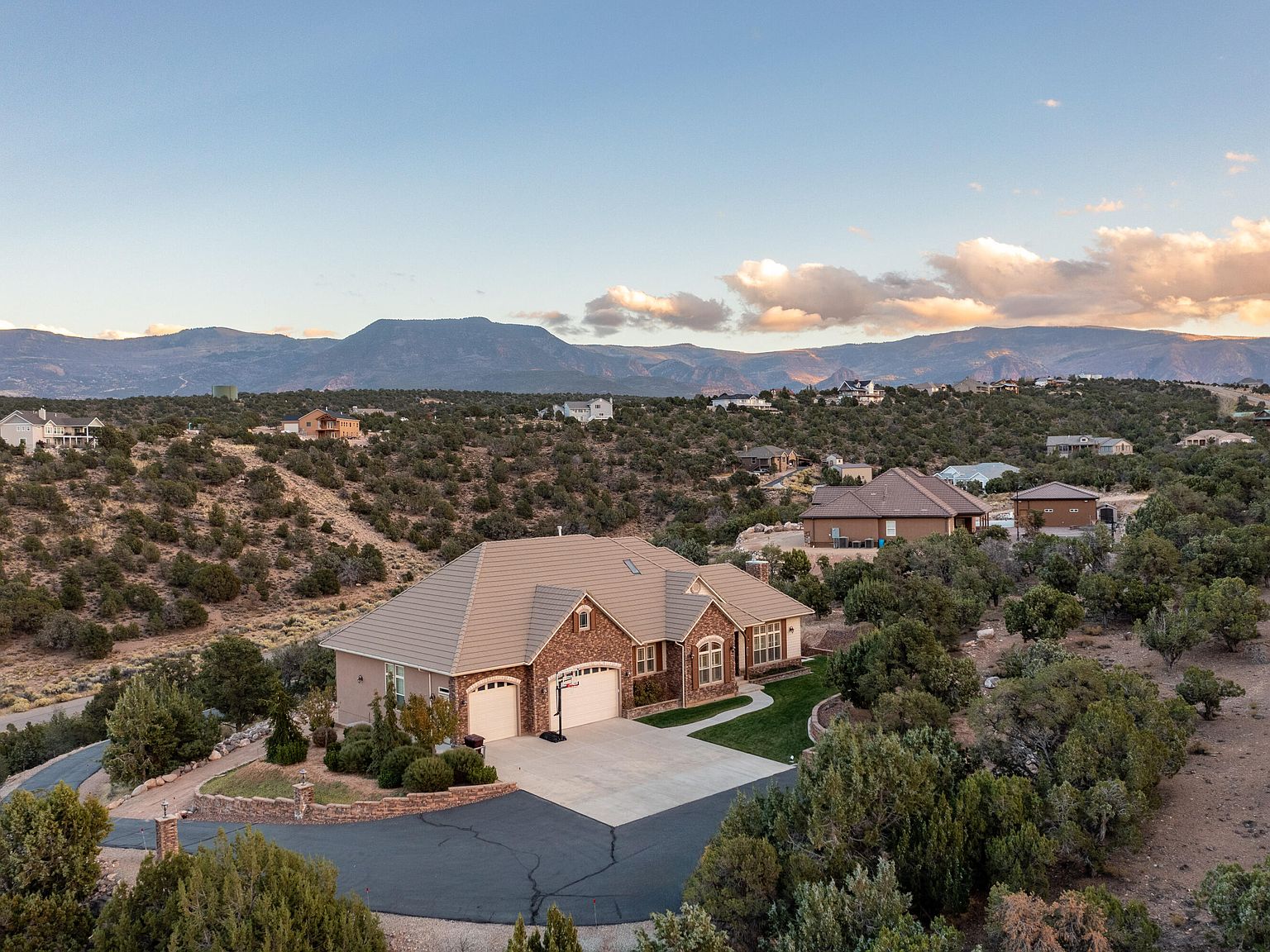 1024 S Canyon Dr, Cedar City, UT 84720 | Zillow