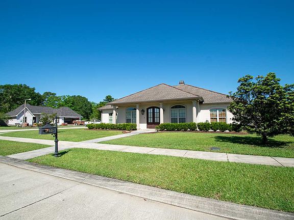 3rd image of 622 Shadowlawn Dr