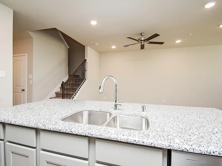 2910 Scanlan Mdw #18 — Photo 12