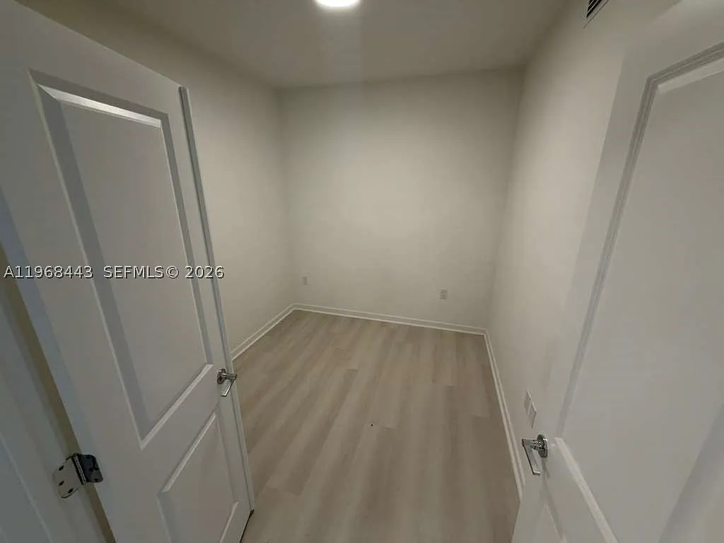 2 bed, 2.0 bath, 1023 sqft, $2,220 — Photo 4
