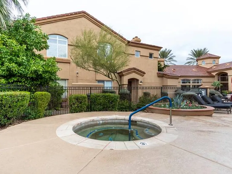 7050 E Sunrise Dr — Photo 12