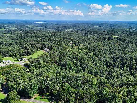 5th image of 2 Lindsey Hollow Rd
