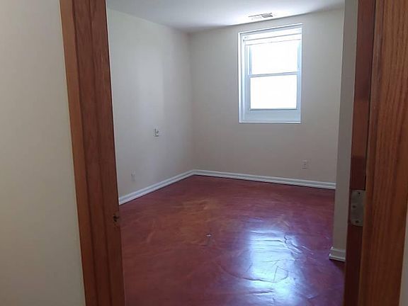 5th image of 7416 S South Shore Dr