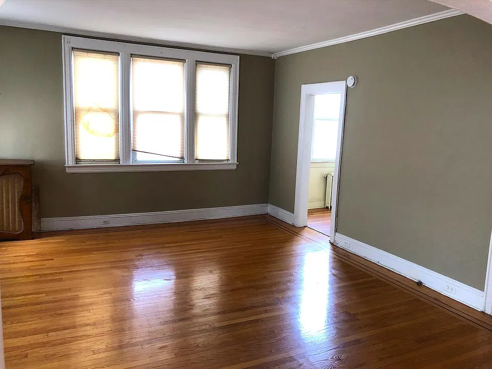7 Myrtle Ave #2