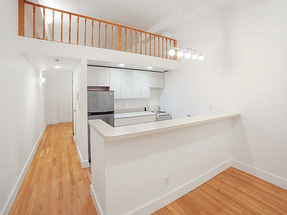 2nd image of 213 E 37th St #1D