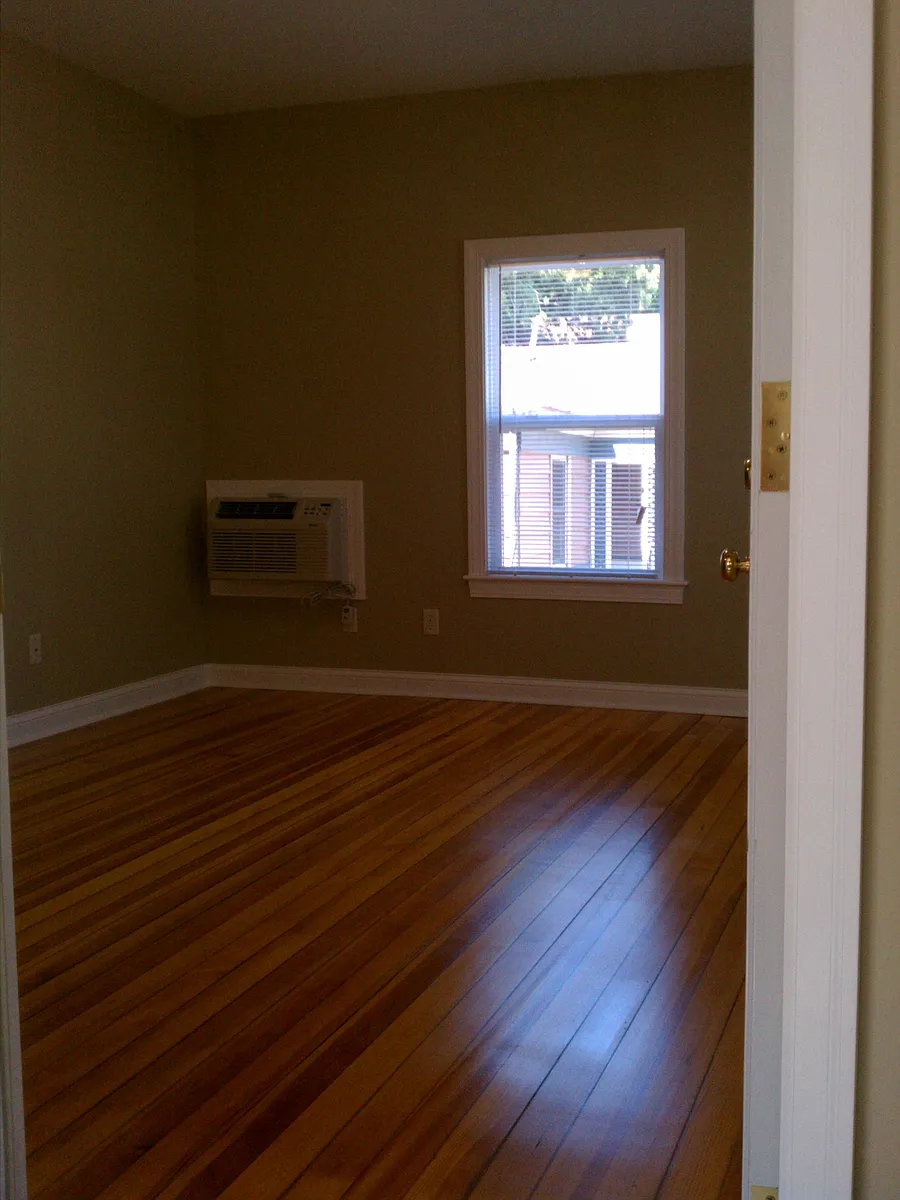 Building Photo - 722 Bush St #D1