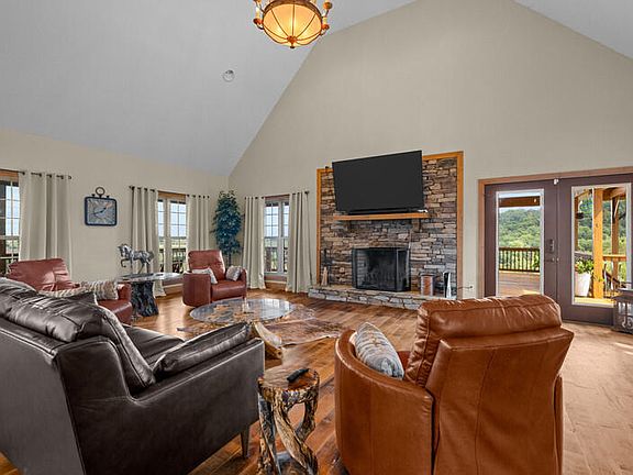 14th image of this home