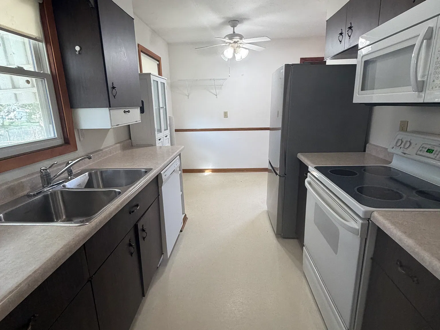 4 bed, 1628 sqft, $1,800 — Photo 3