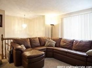 592 E Cherrywood Rd, Kaysville, UT 84037