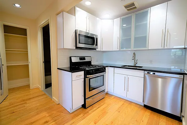 Rented by Sterling Realty Solution Inc | media 2