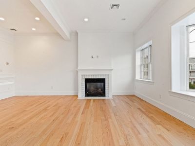 823 E 6th St #2, South Boston, MA, 02127
