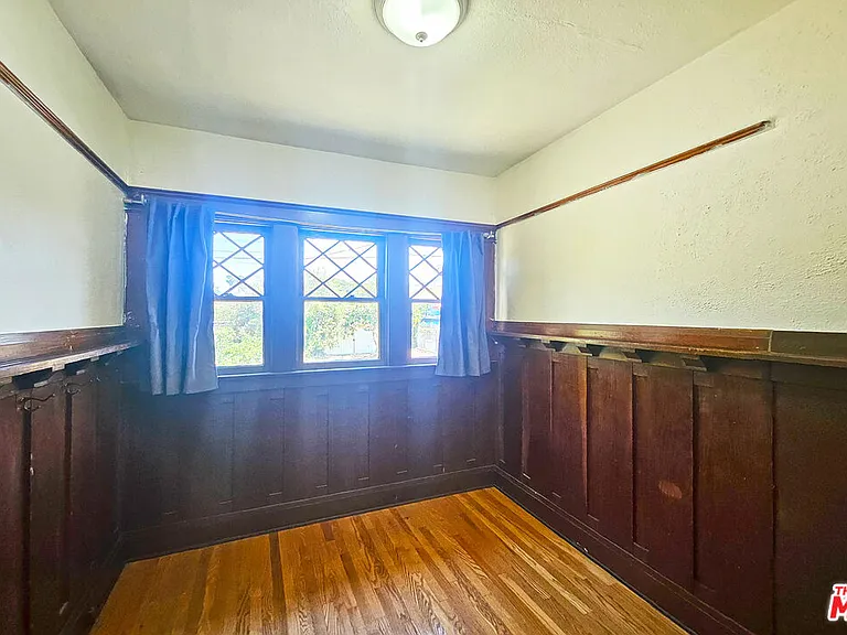 648 N Heliotrope Dr — Photo 19