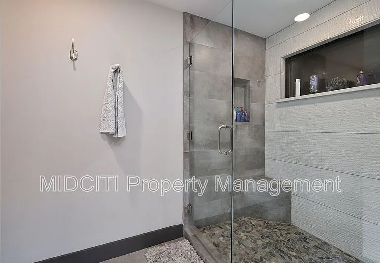 180 Lake Ridge Dr — Photo 40
